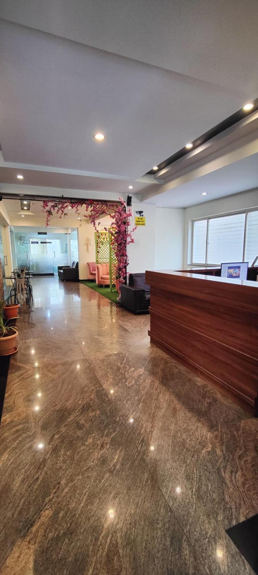 Hotel Krrish Inn - Ameerpet, Haydarabad Dış mekan fotoğraf
