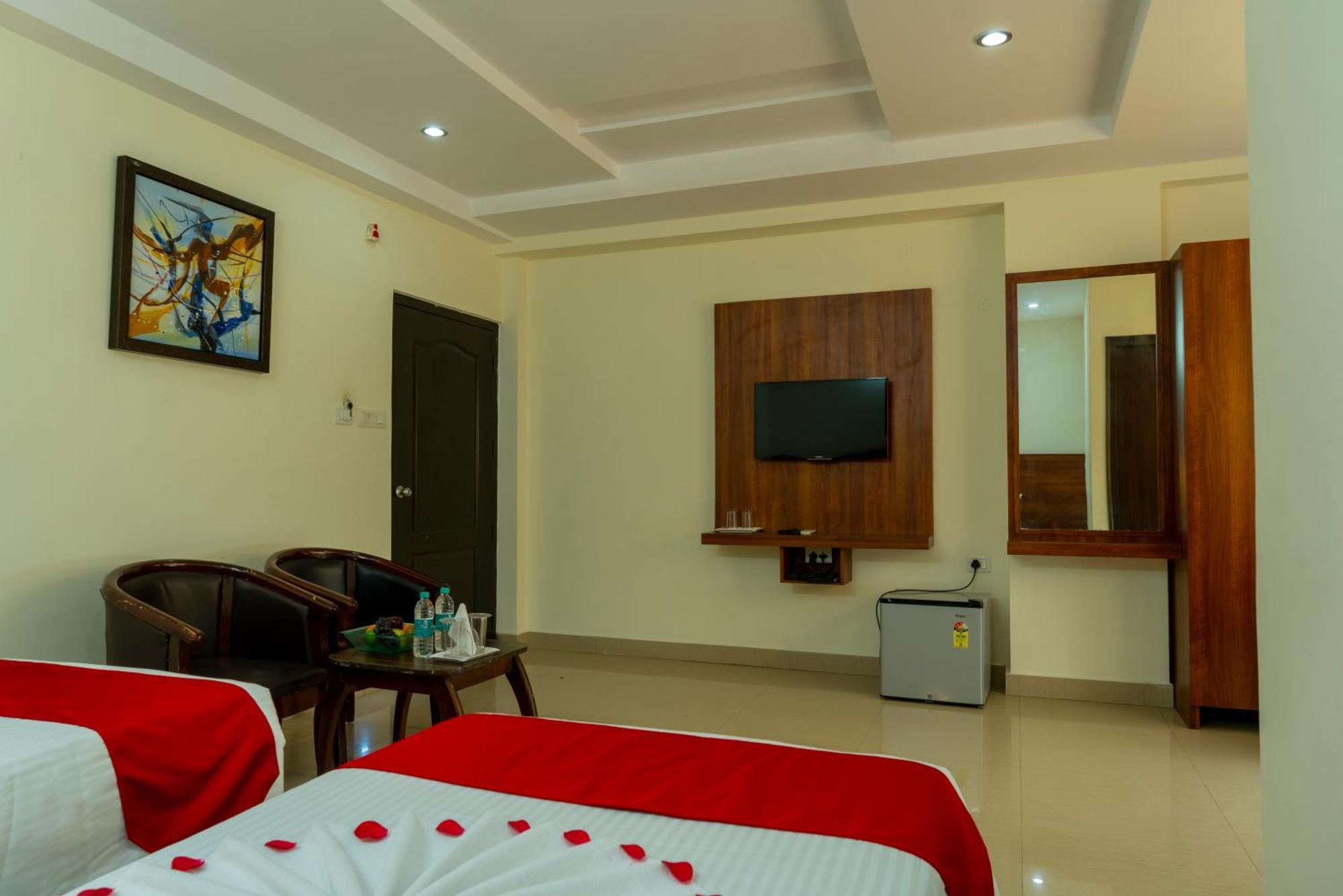 Hotel Krrish Inn - Ameerpet, Haydarabad Dış mekan fotoğraf
